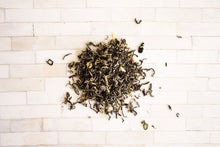 Load image into Gallery viewer, Jasmine Snowdrift Green 明前飄雪綠茶
