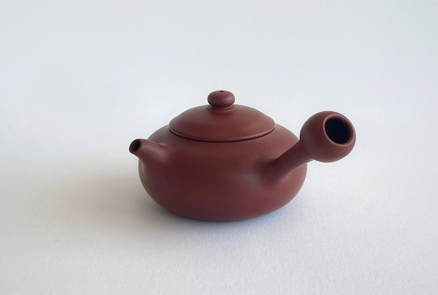 Side-Handle Da Hong Pao teapot by Master Lin 侧把壶